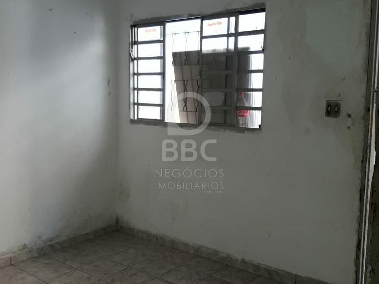 Casa à venda com 2 quartos, 105m² - Foto 2