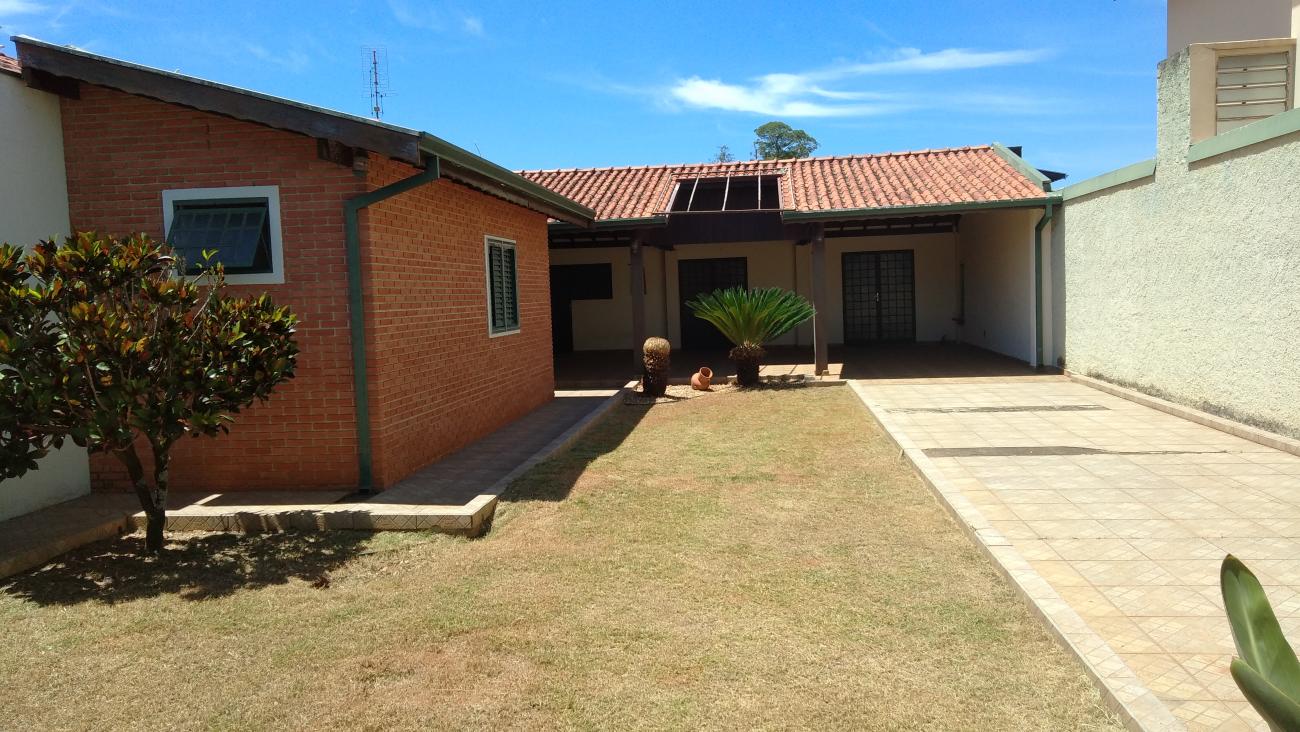 Casa à venda com 2 quartos, 300m² - Foto 6