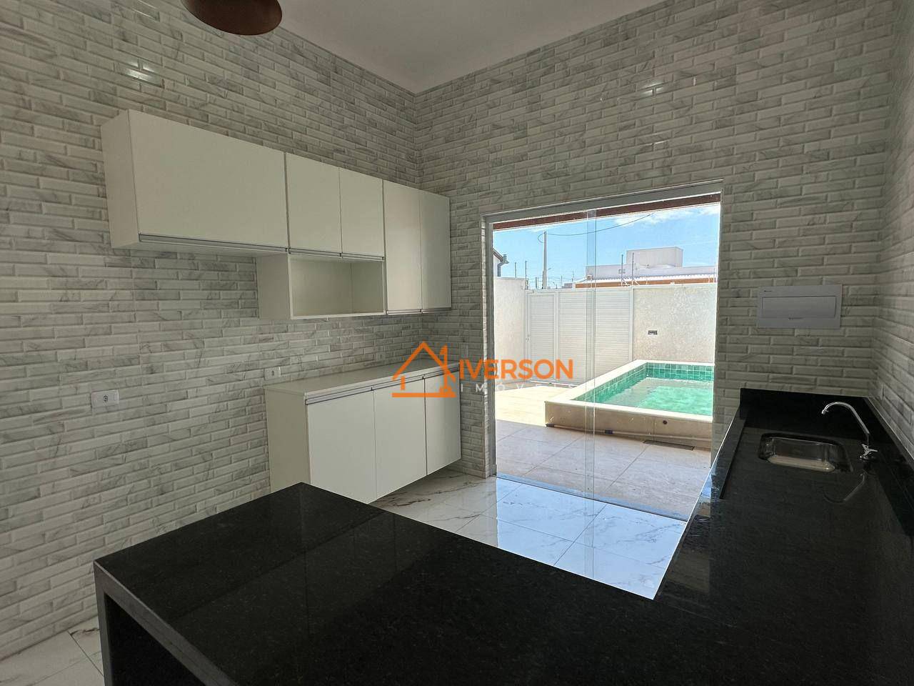 Casa à venda com 2 quartos, 82m² - Foto 7