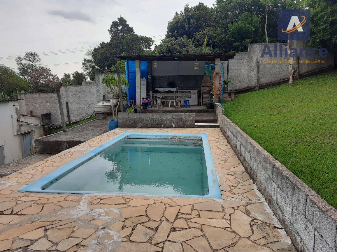 Chácara à venda com 4 quartos, 220m² - Foto 1