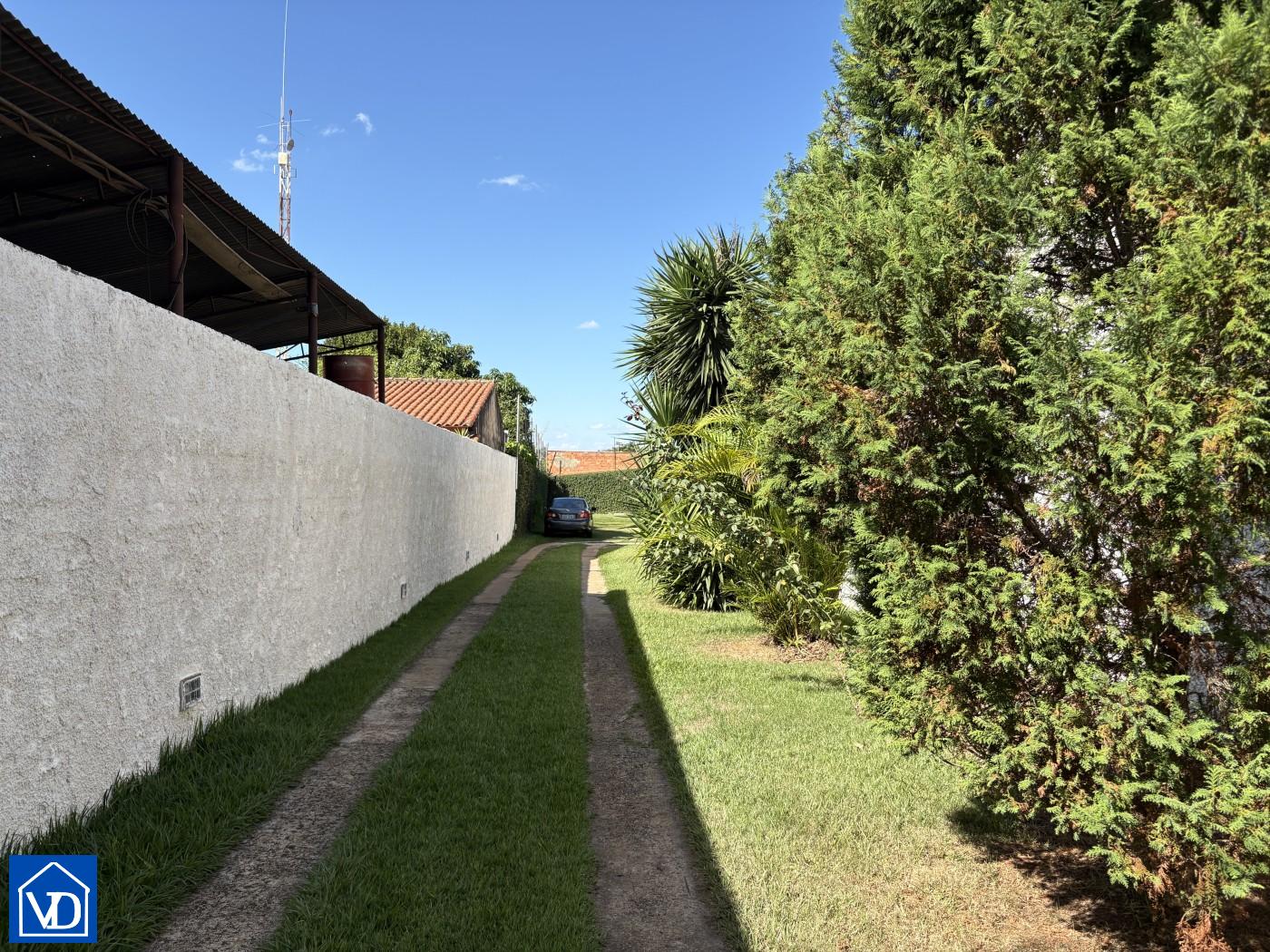 Chácara à venda com 2 quartos, 233m² - Foto 3