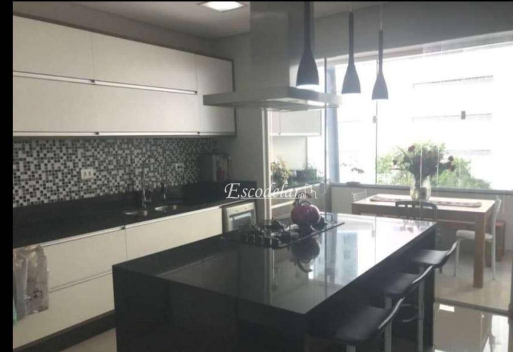 Sobrado à venda com 4 quartos, 360m² - Foto 2