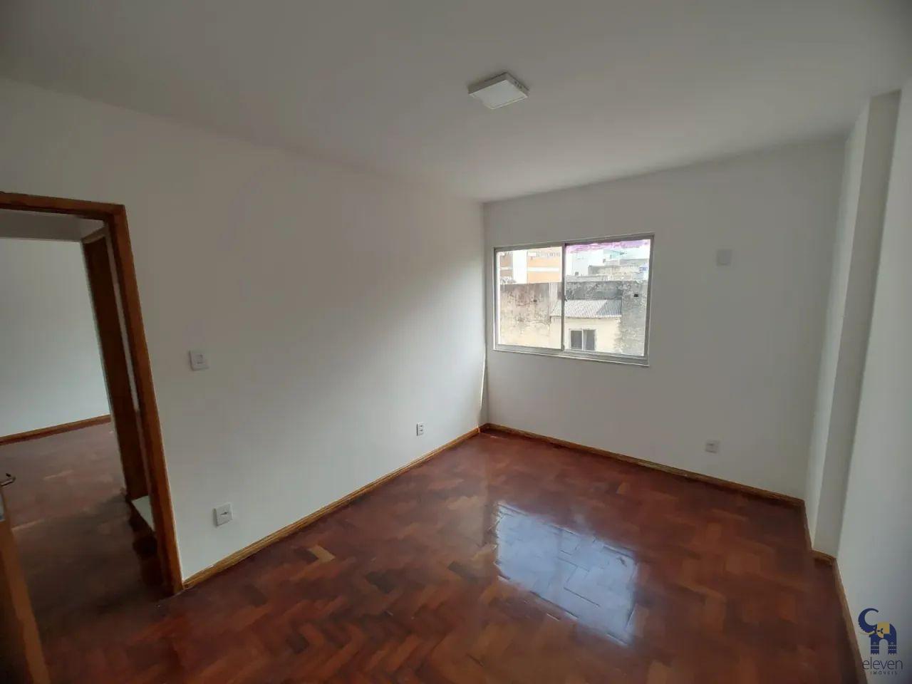 Apartamento à venda com 2 quartos, 66m² - Foto 2