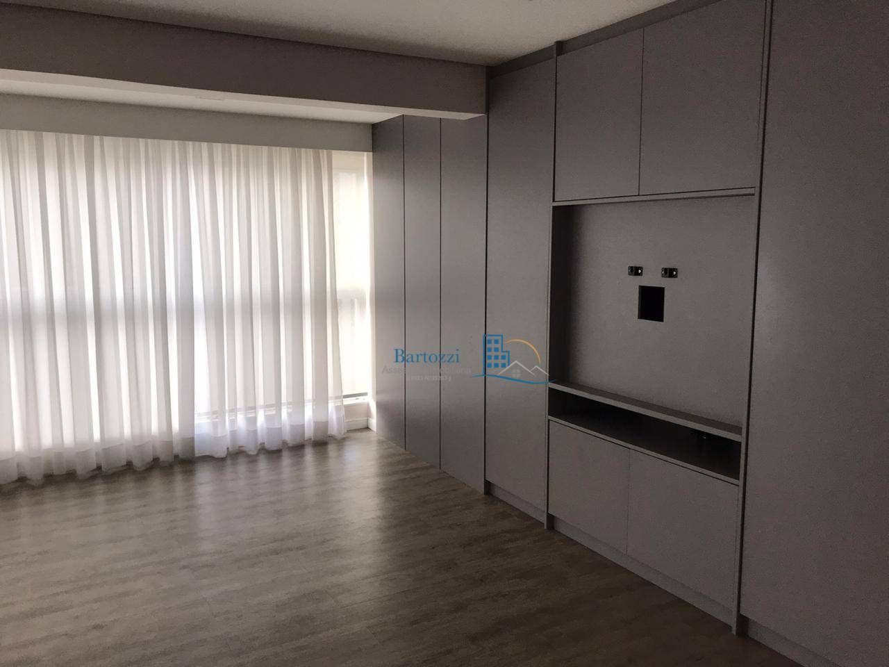 Apartamento à venda com 3 quartos, 115m² - Foto 3