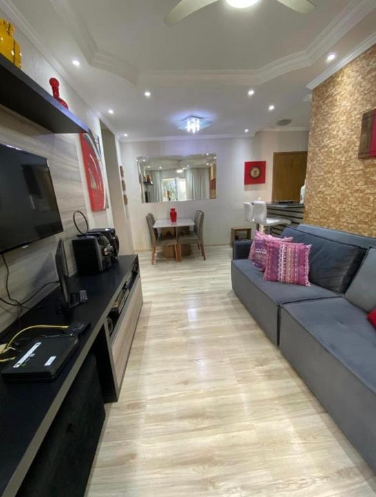 Apartamento à venda com 2 quartos, 72m² - Foto 4