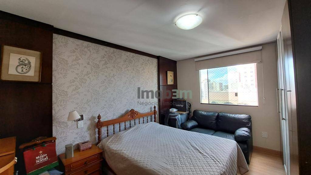 Apartamento à venda com 5 quartos, 240m² - Foto 16