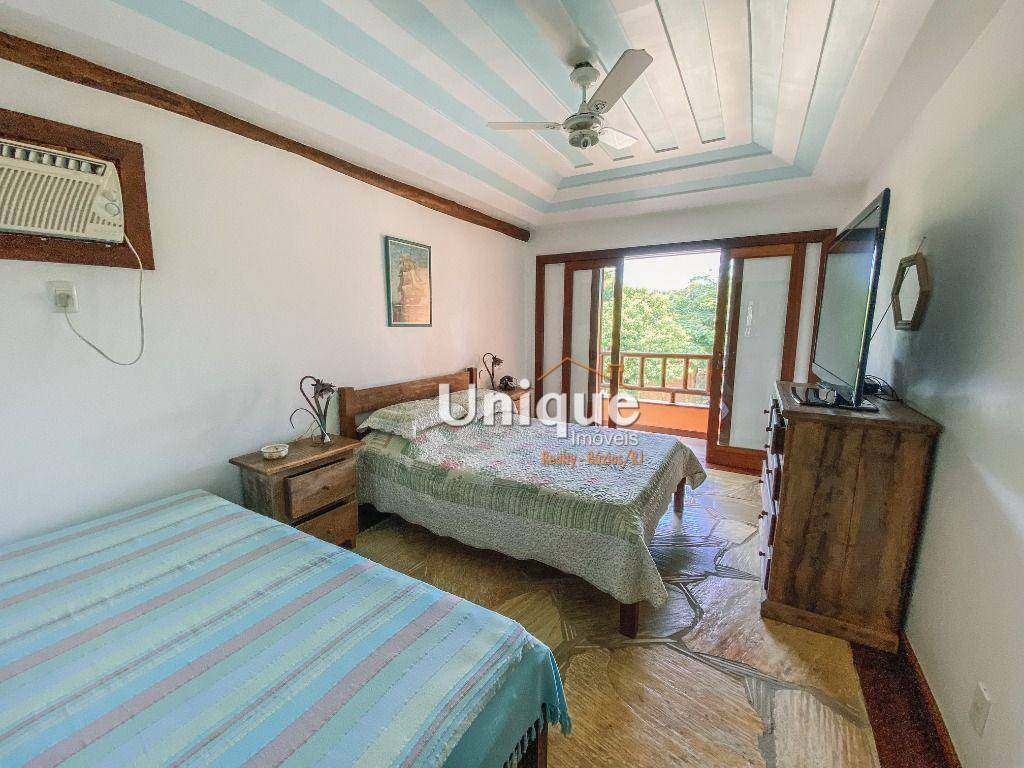 Casa à venda com 8 quartos, 650m² - Foto 16