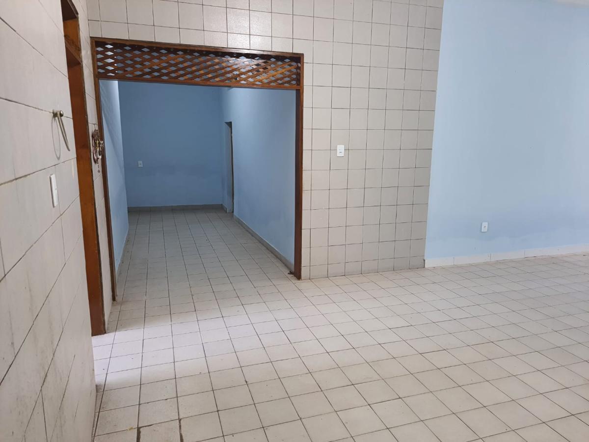 Casa para alugar com 3 quartos, 240m² - Foto 9