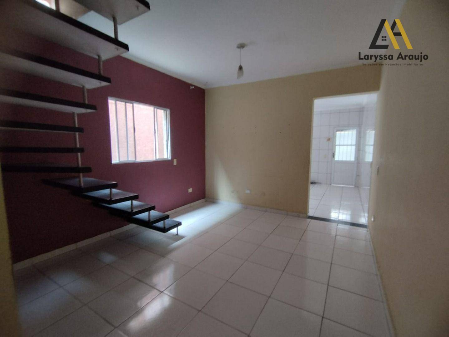 Sobrado à venda com 3 quartos, 100m² - Foto 1