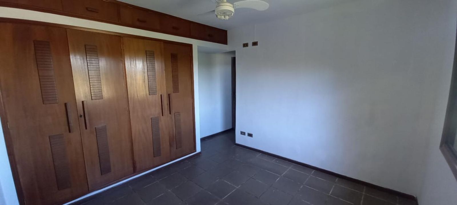 Casa de Condomínio à venda com 4 quartos, 300m² - Foto 18