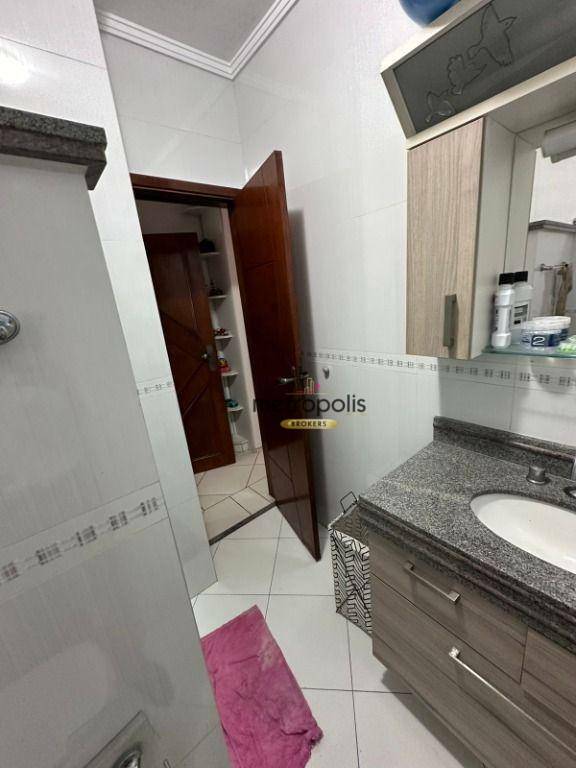 Sobrado à venda com 3 quartos, 220m² - Foto 63