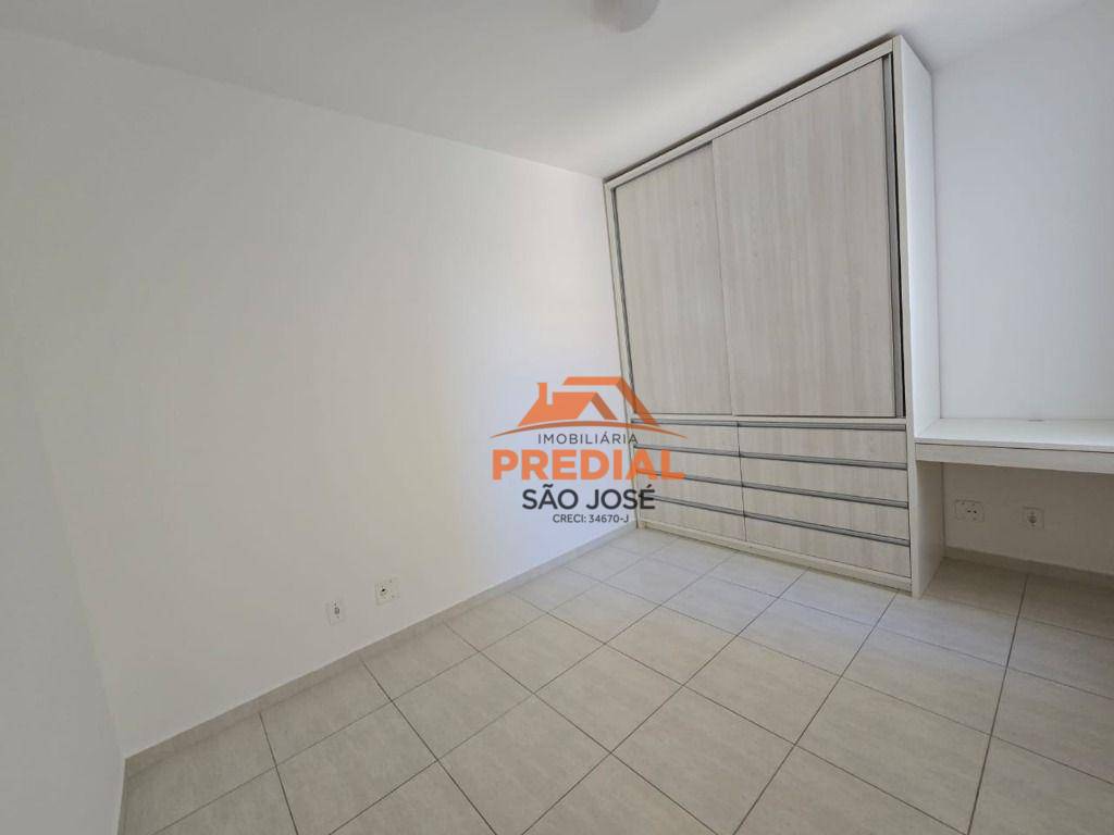 Apartamento para alugar com 2 quartos, 82m² - Foto 11