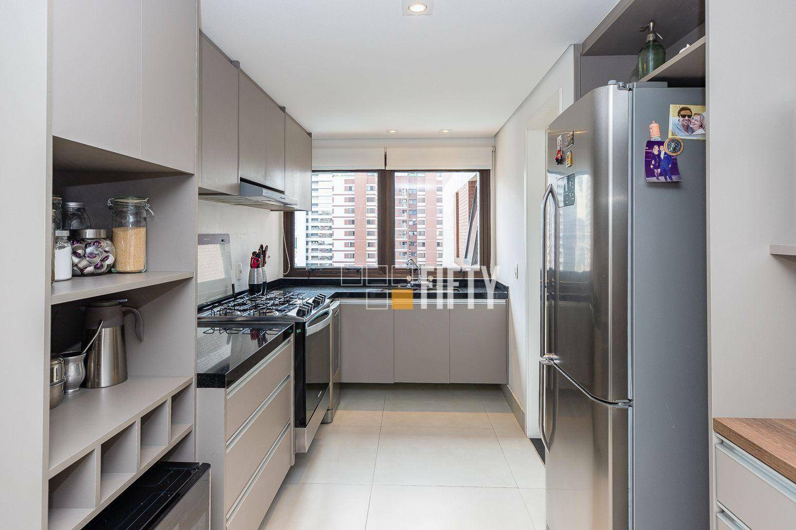 Apartamento para alugar com 4 quartos, 209m² - Foto 38