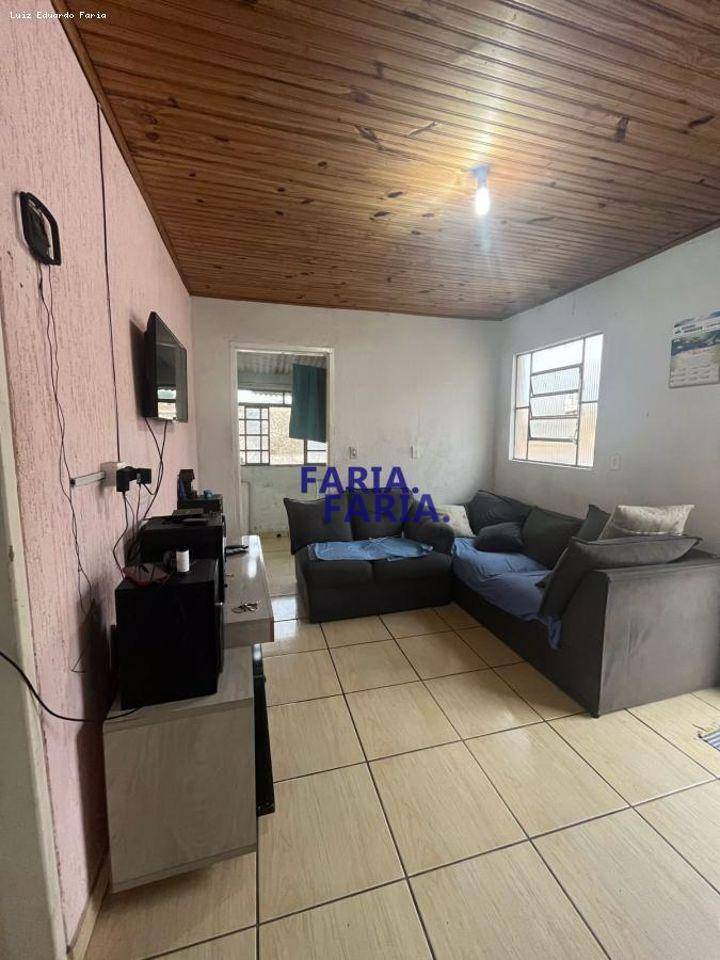 Casa à venda com 3 quartos, 96m² - Foto 3