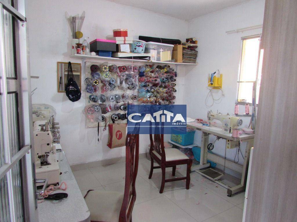 Casa à venda com 4 quartos, 200m² - Foto 17