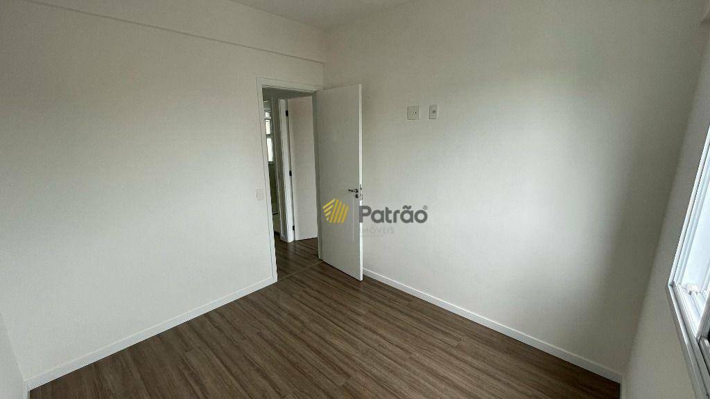 Apartamento à venda com 3 quartos, 77m² - Foto 15