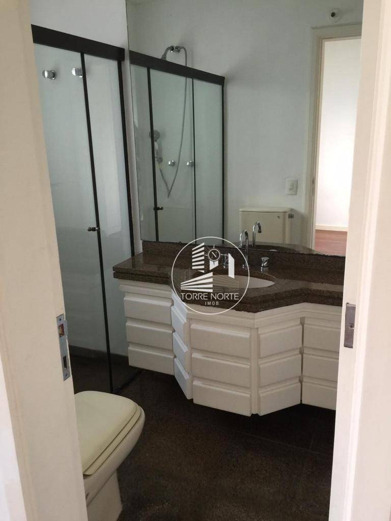 Apartamento para alugar com 3 quartos, 285m² - Foto 28