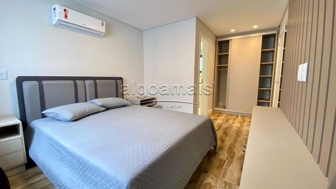 Casa à venda com 4 quartos, 270m² - Foto 42