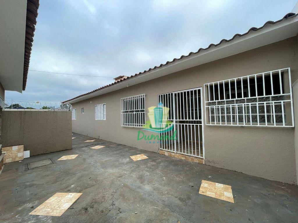 Casa para alugar com 2 quartos, 64m² - Foto 1