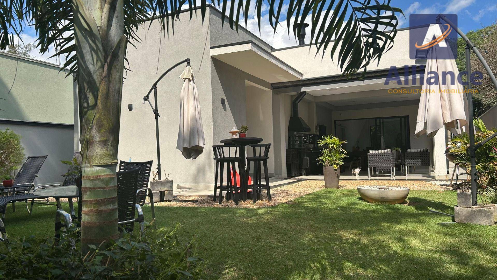 Casa de Condomínio para alugar com 3 quartos, 200m² - Foto 4