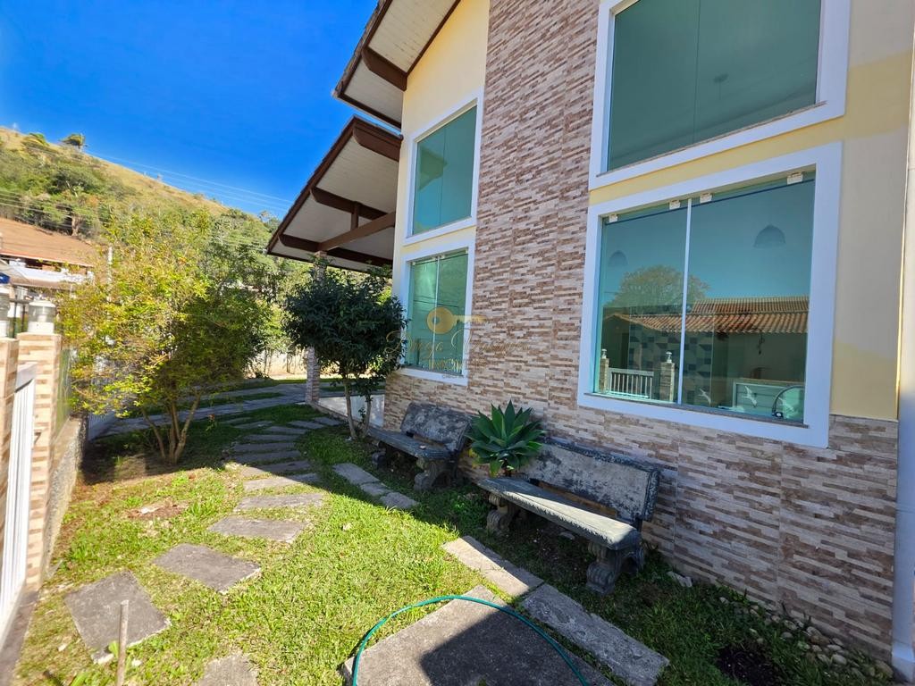 Casa de Condomínio à venda com 3 quartos, 303m² - Foto 3