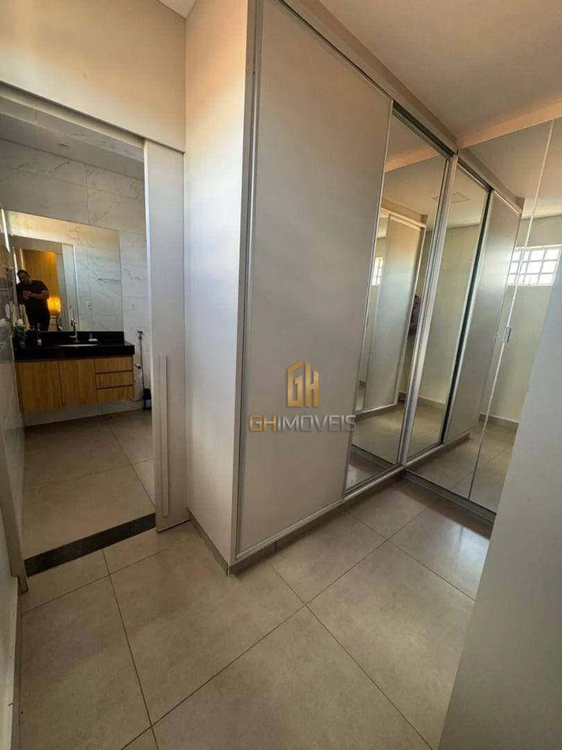 Casa à venda com 4 quartos, 302m² - Foto 15