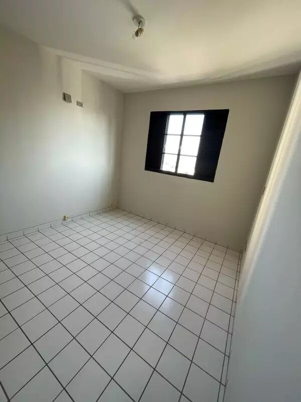 Apartamento para alugar com 2 quartos, 64m² - Foto 7