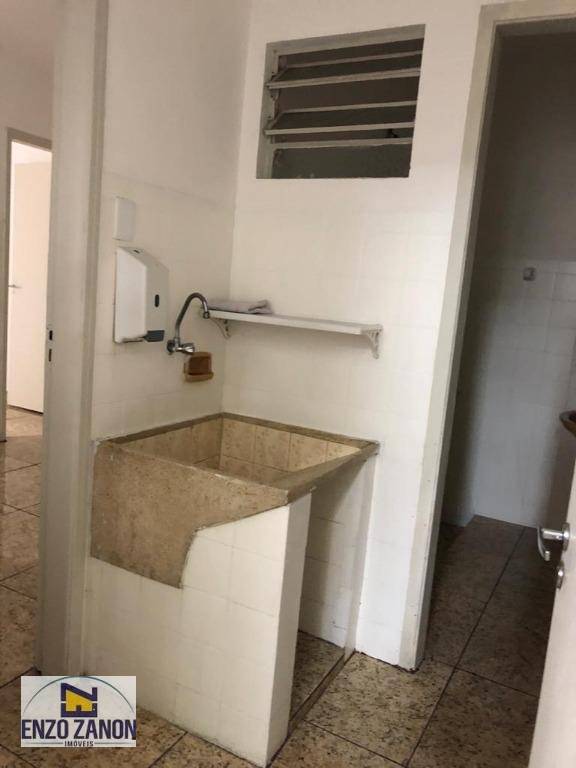 Casa para alugar com 3 quartos, 242m² - Foto 29