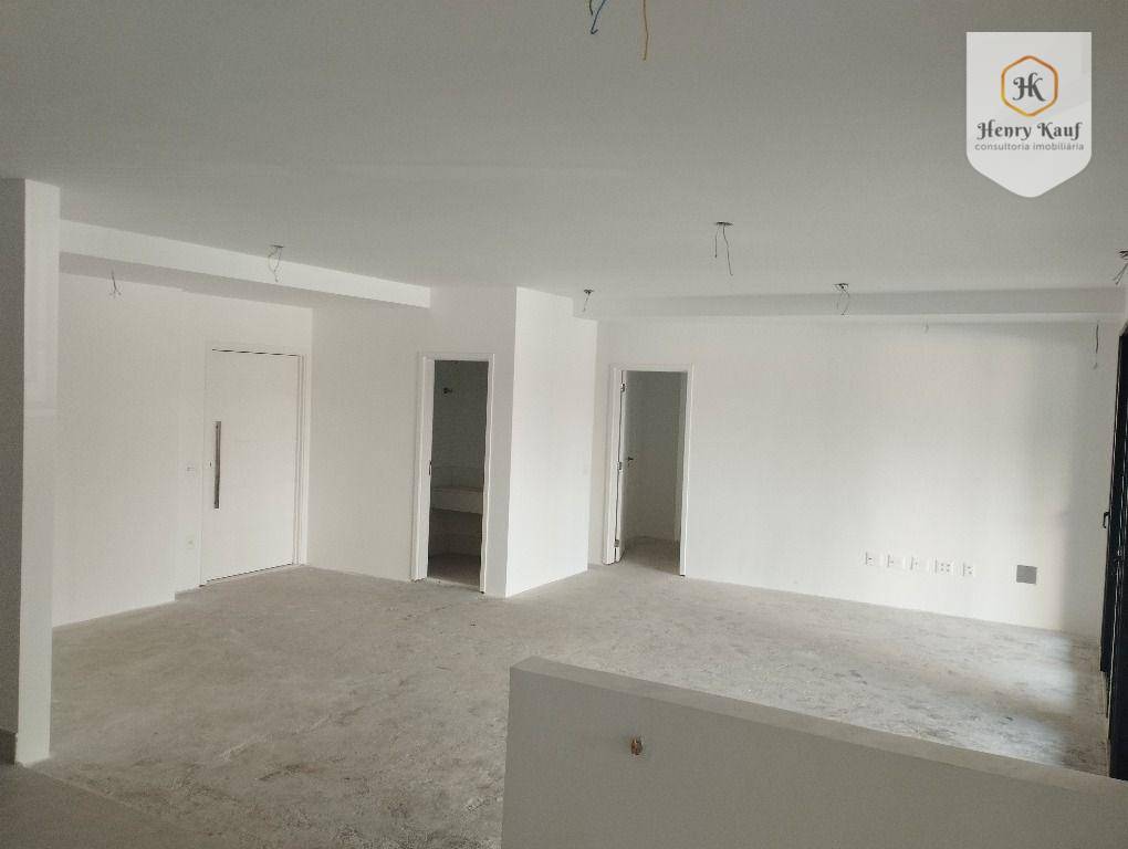 Apartamento à venda com 3 quartos, 209m² - Foto 2