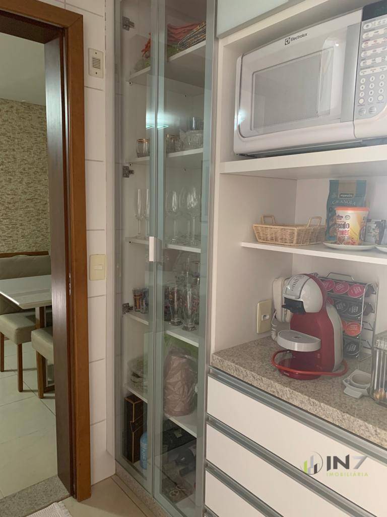 Apartamento à venda com 2 quartos, 79m² - Foto 11