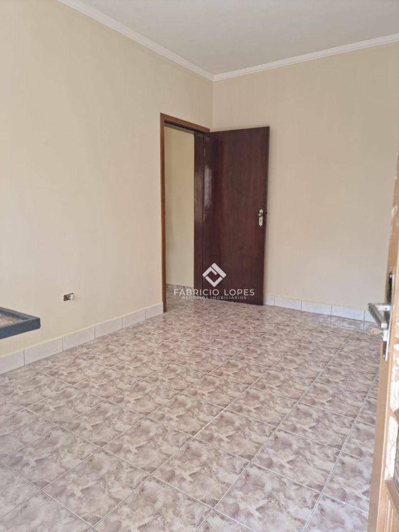 Casa à venda com 5 quartos, 290m² - Foto 4