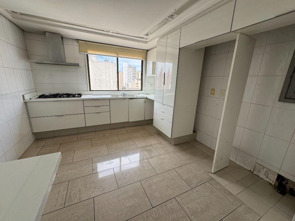 Cobertura à venda com 5 quartos, 382m² - Foto 7