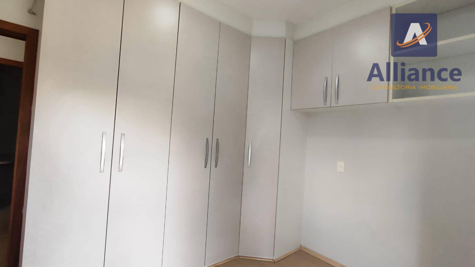 Casa de Condomínio para alugar com 3 quartos, 263m² - Foto 30