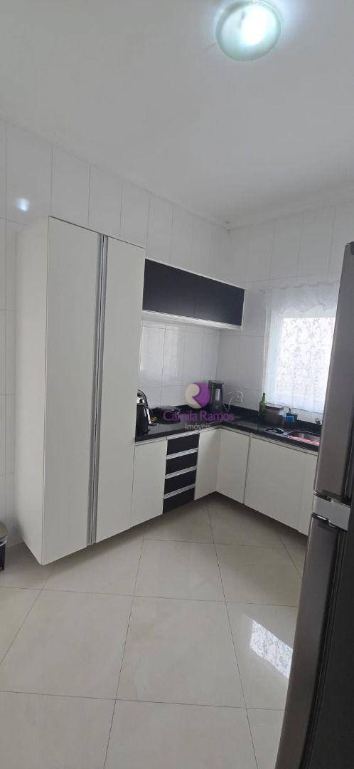 Casa à venda com 2 quartos, 145m² - Foto 7