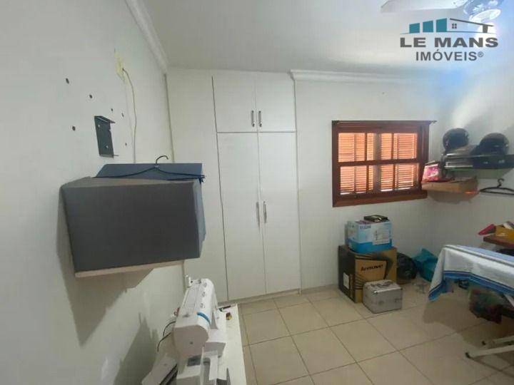 Casa à venda com 3 quartos, 127m² - Foto 14