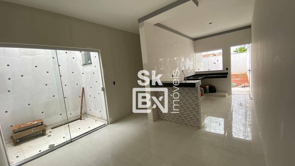 Casa à venda com 2 quartos, 66m² - Foto 1