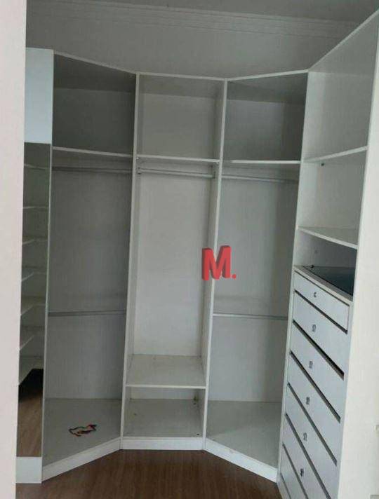 Casa de Condomínio para alugar com 3 quartos, 210m² - Foto 11