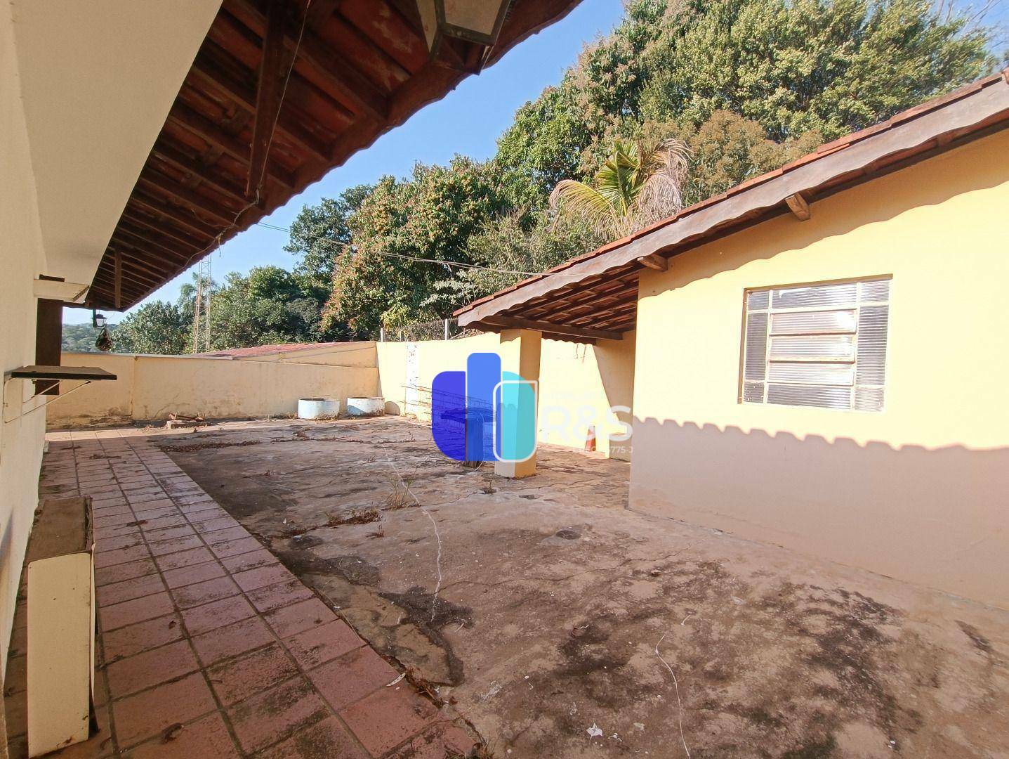 Casa para alugar com 3 quartos, 210m² - Foto 24