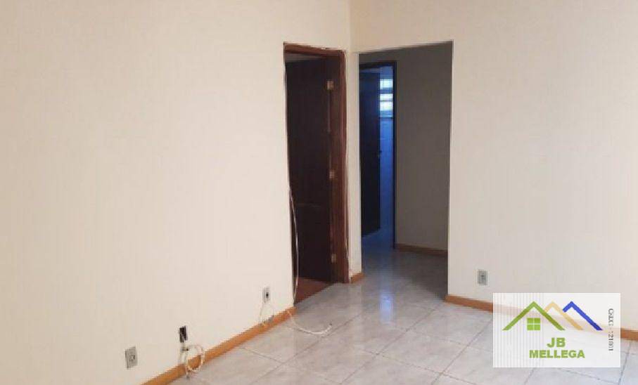 Apartamento à venda com 2 quartos, 67m² - Foto 4