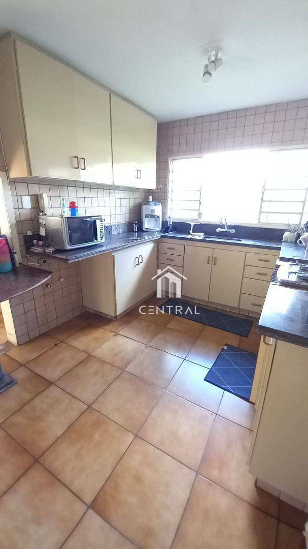 Sobrado à venda com 4 quartos, 257m² - Foto 11