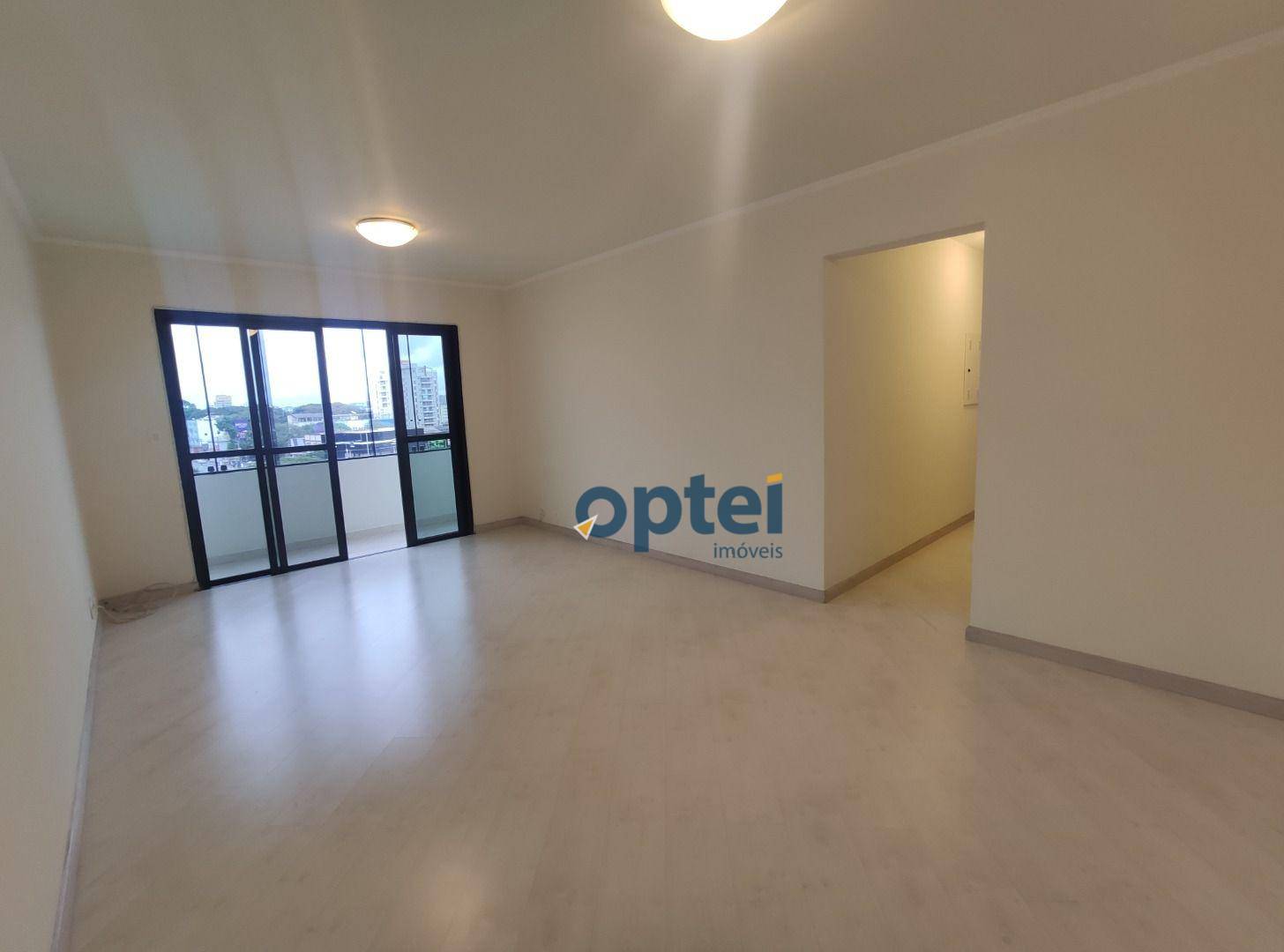 Apartamento à venda com 3 quartos, 107m² - Foto 2