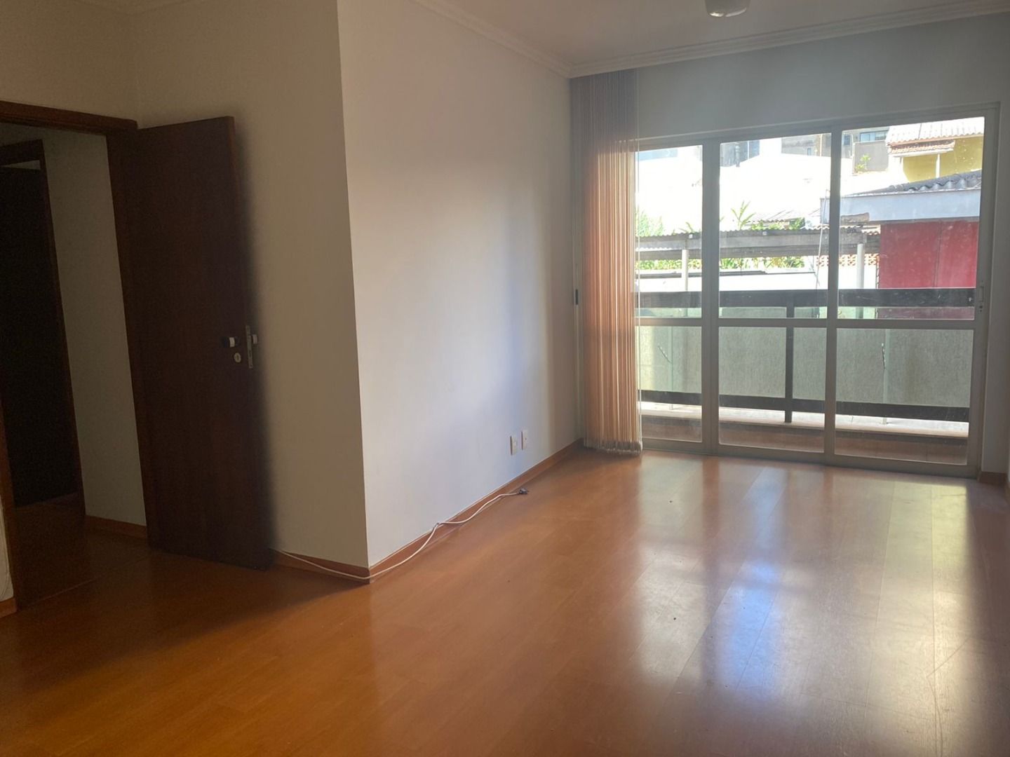 Apartamento para alugar com 3 quartos, 90m² - Foto 2