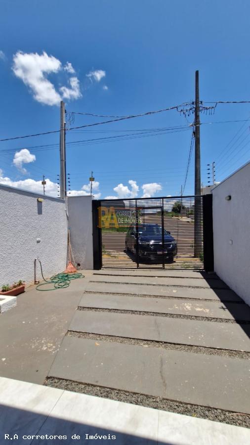 Casa à venda com 2 quartos, 1m² - Foto 4