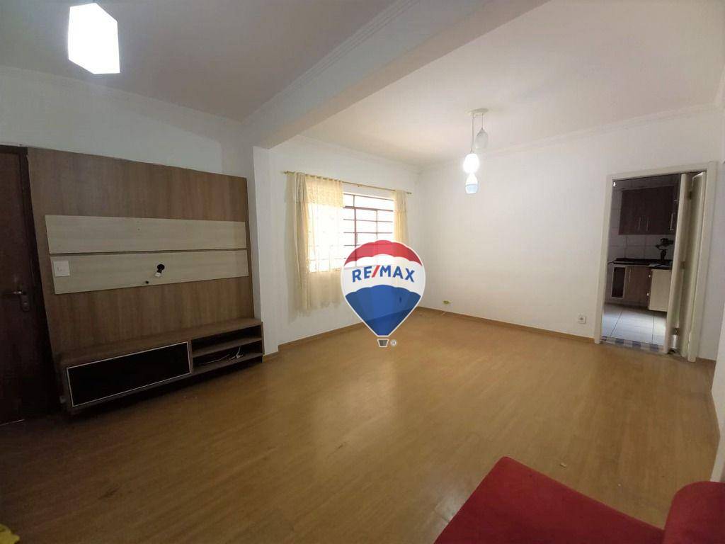 Casa à venda com 3 quartos, 240m² - Foto 7