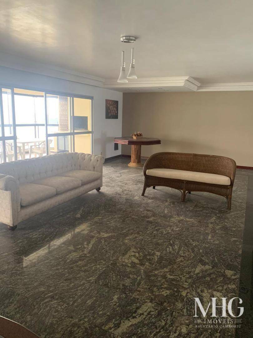 Apartamento para alugar com 4 quartos, 350m² - Foto 8