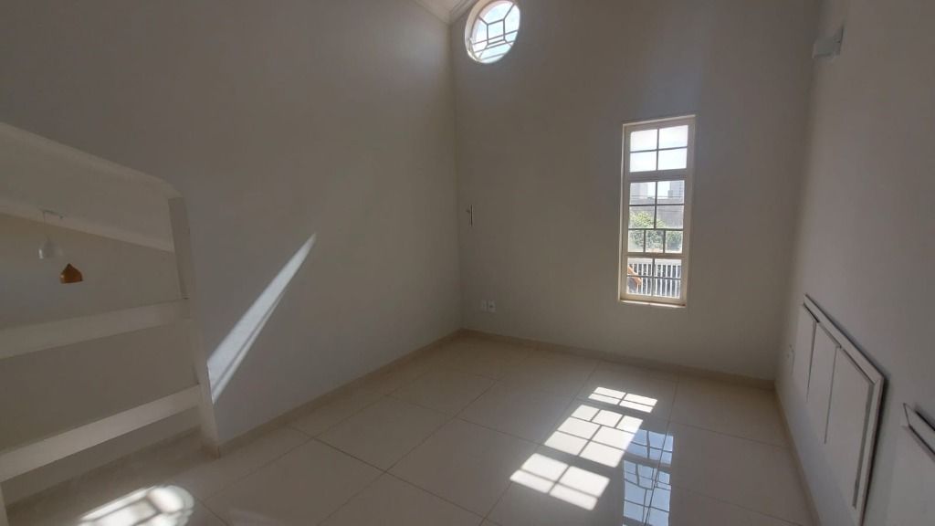 Casa à venda com 3 quartos, 200m² - Foto 28