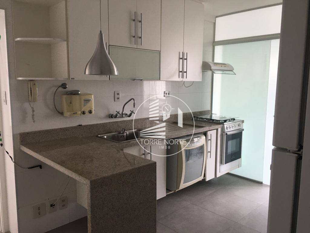 Apartamento para alugar com 3 quartos, 110m² - Foto 3