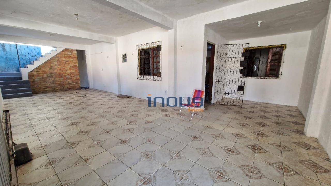 Casa à venda e aluguel com 5 quartos, 192m² - Foto 4