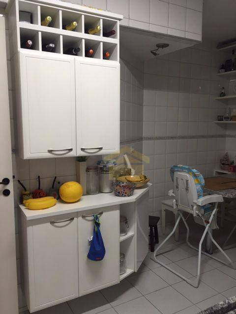 Apartamento à venda com 2 quartos, 64m² - Foto 10