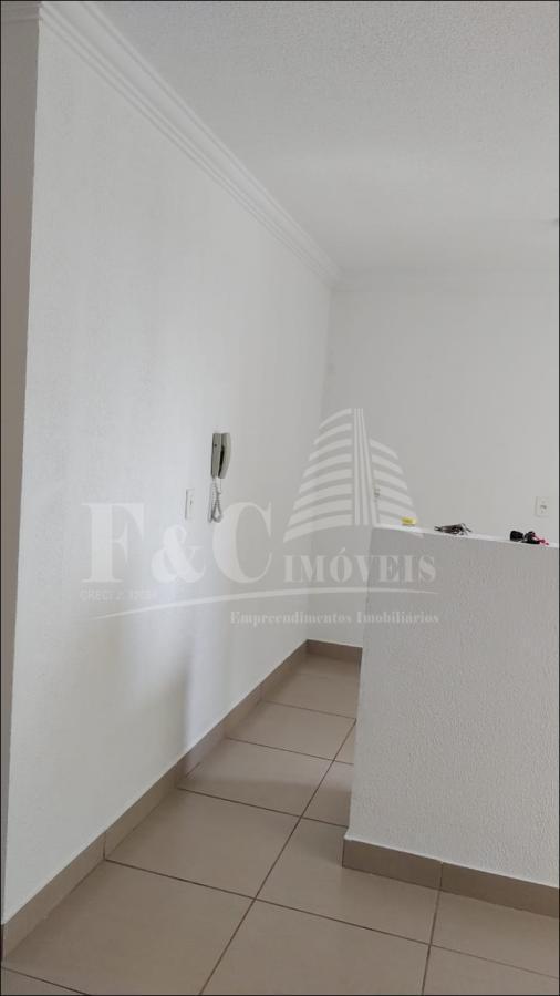 Apartamento à venda com 2 quartos, 45m² - Foto 2